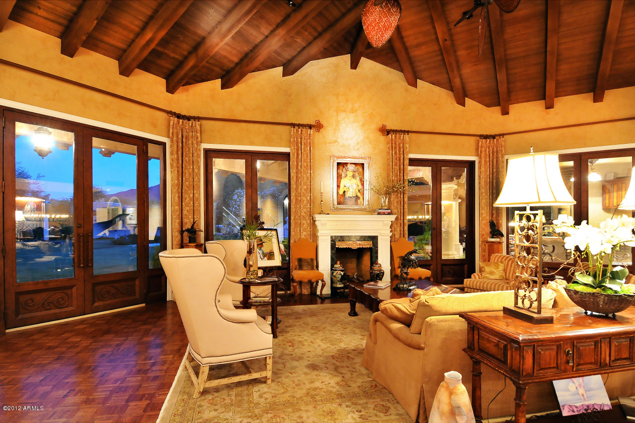 6325 North Yucca Road Paradise Valley, AZ 85253 - Photo 8 of 38 Great Room