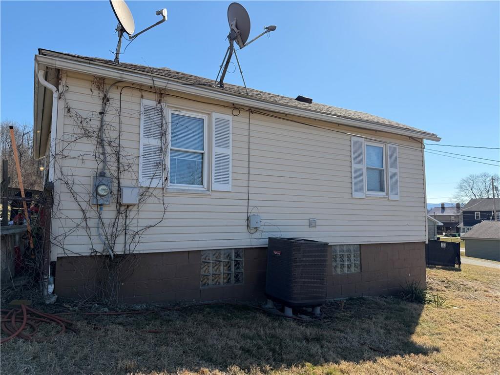 27 Community Avenue Uniontown, PA 15401 - Photo 20 of 25