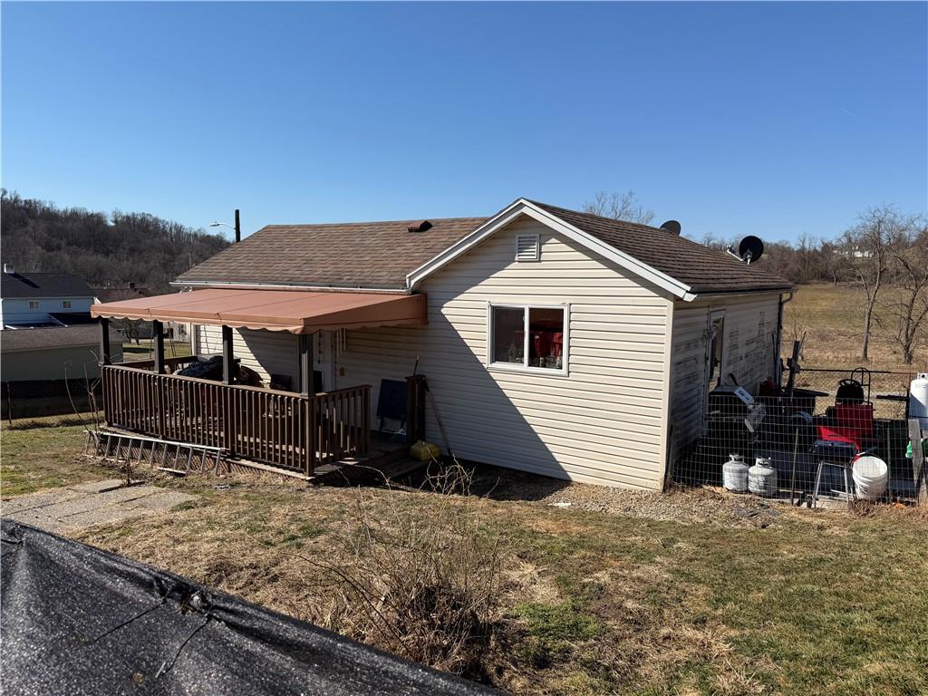 27 Community Avenue Uniontown, PA 15401 - Photo 4 of 25