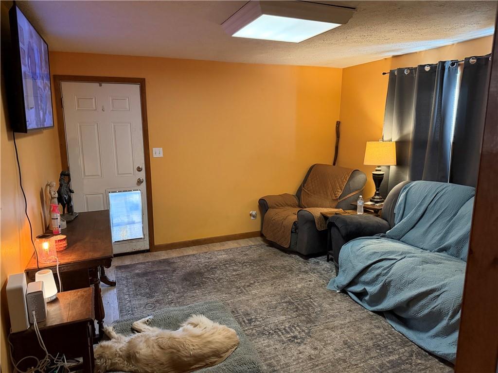 27 Community Avenue Uniontown, PA 15401 - Photo 6 of 25