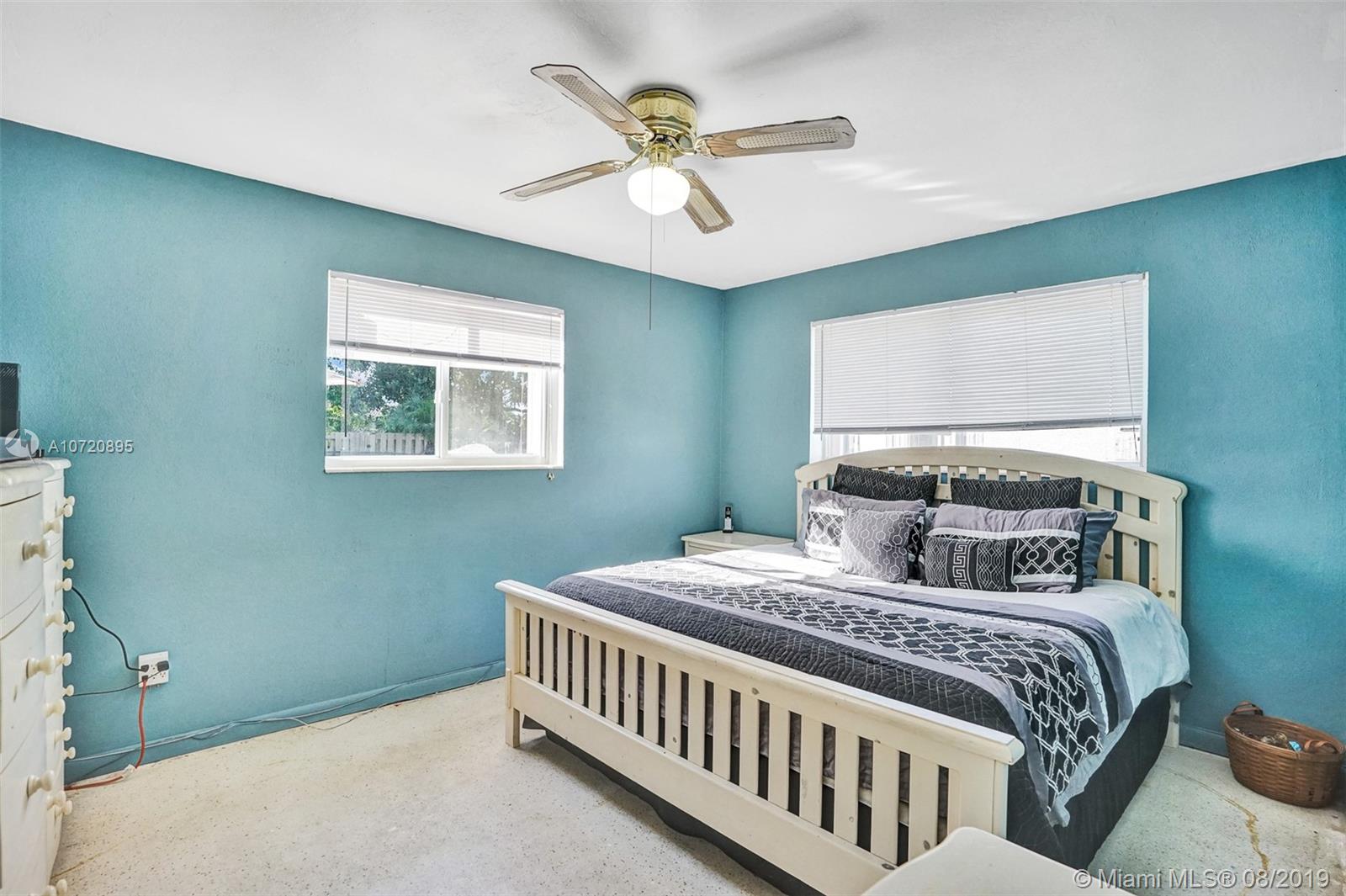 307 North 31st Road Hollywood, FL 33021 - Photo 22 of 37 Gallery Image 22