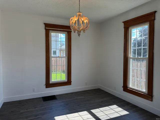 $199,000 | 353 East 6th Street, Peru, IN 46970