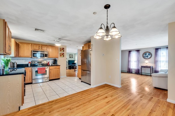 86 Kendrick Road Wakefield, MA 01880 - Photo 4 of 15 Gallery Image 4