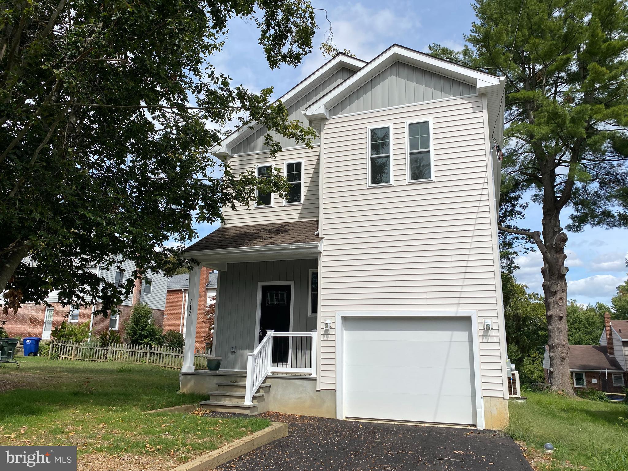 117 Beech Road, Unit 1 Wallingford, PA 19086 - Photo 1 of 31