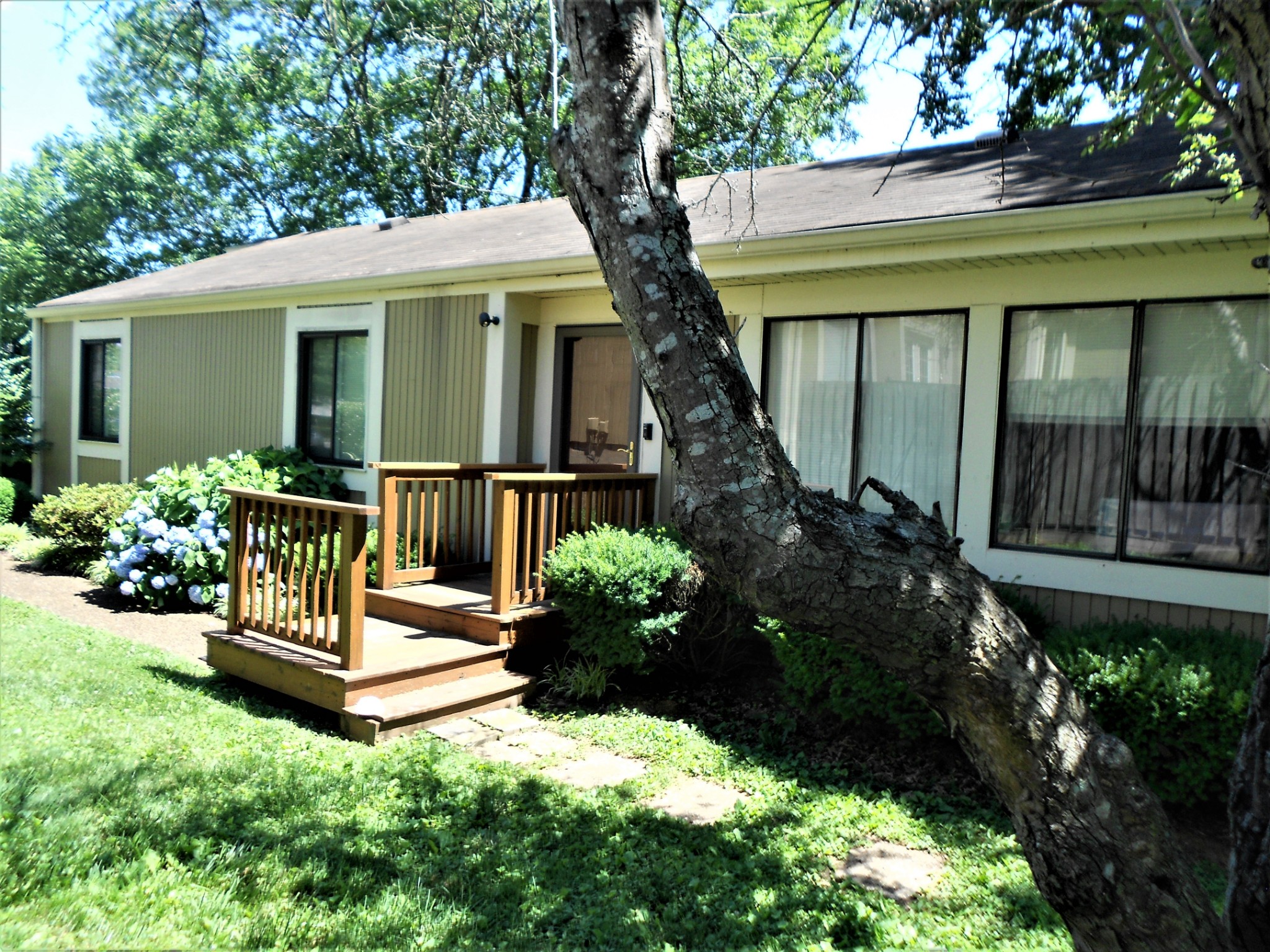 817 Bellevue Road Nashville, TN 37221 - Photo 1 of 23 Gallery Image 1