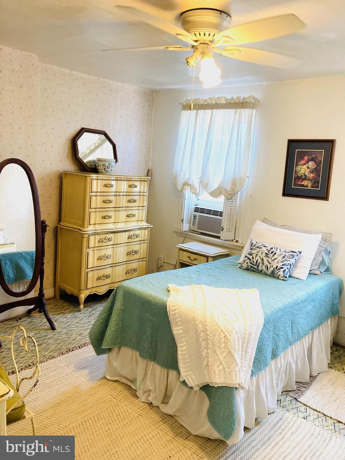 116 McClellan Street Philadelphia, PA 19148 - Photo 15 of 17 Main BR