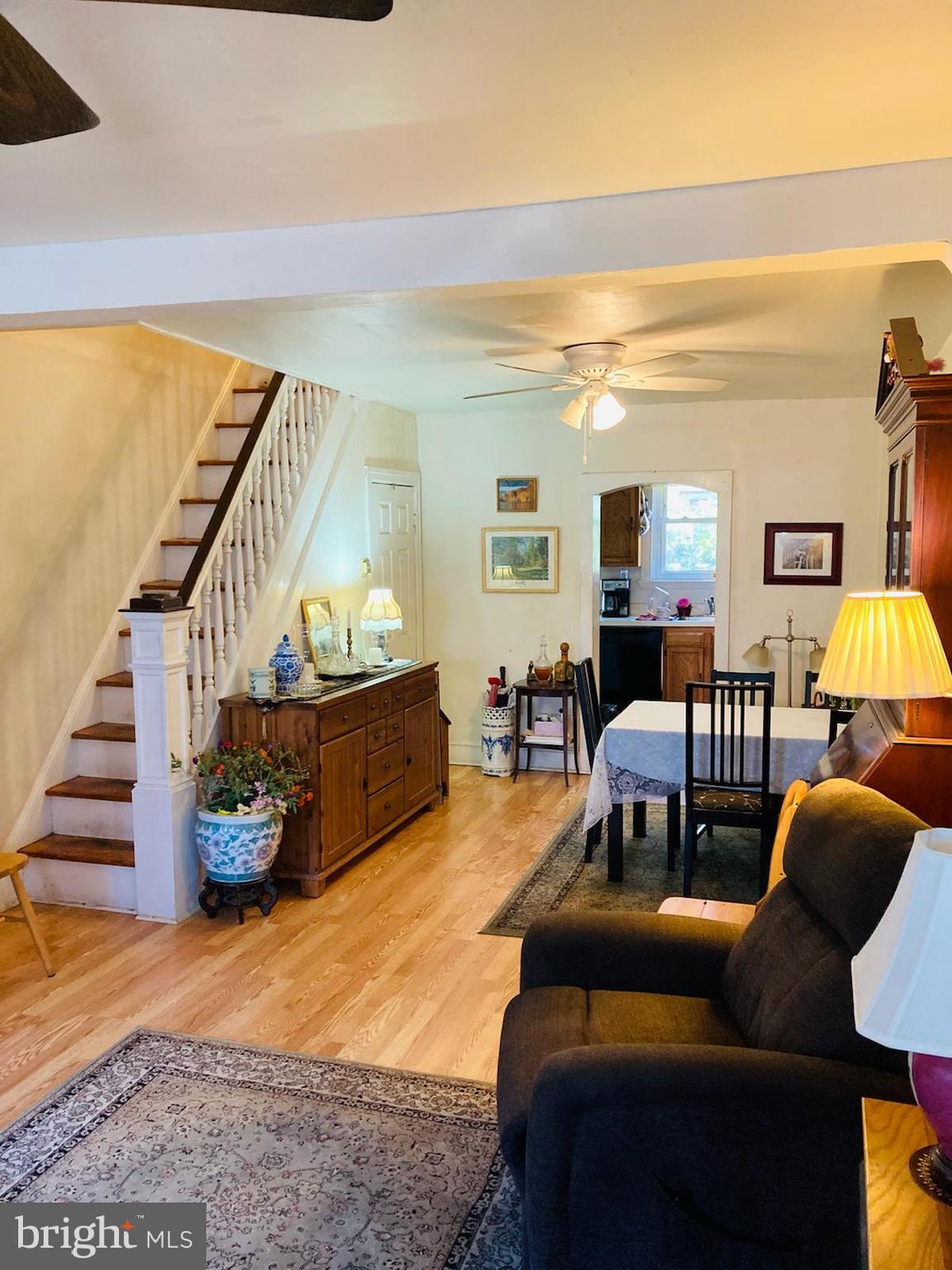 116 McClellan Street Philadelphia, PA 19148 - Photo 4 of 17 Living room