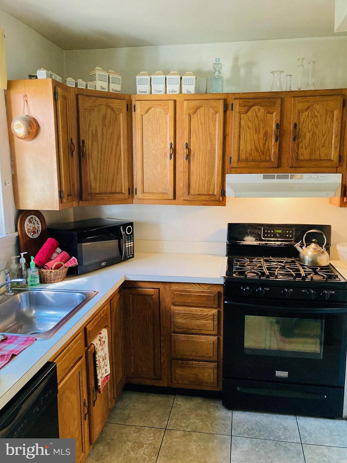 116 McClellan Street Philadelphia, PA 19148 - Photo 9 of 17 Kitchen