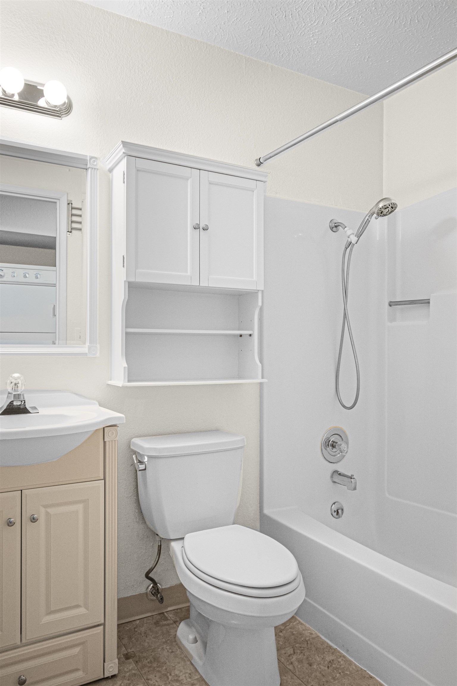 222 North Hutchinson Road, Unit 203 Spokane, WA 99212 - Photo 11 of 15