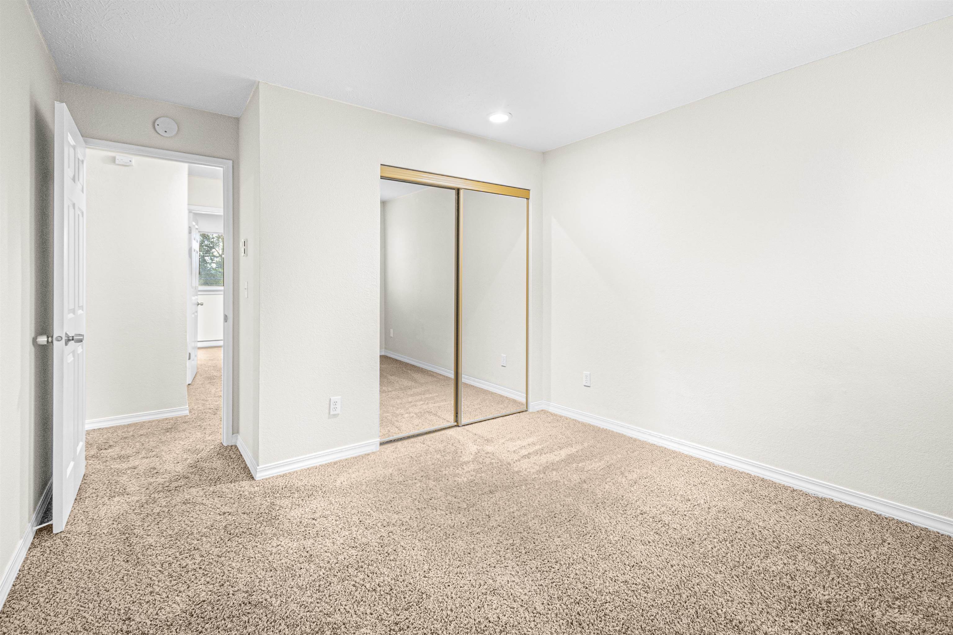 222 North Hutchinson Road, Unit 203 Spokane, WA 99212 - Photo 9 of 15