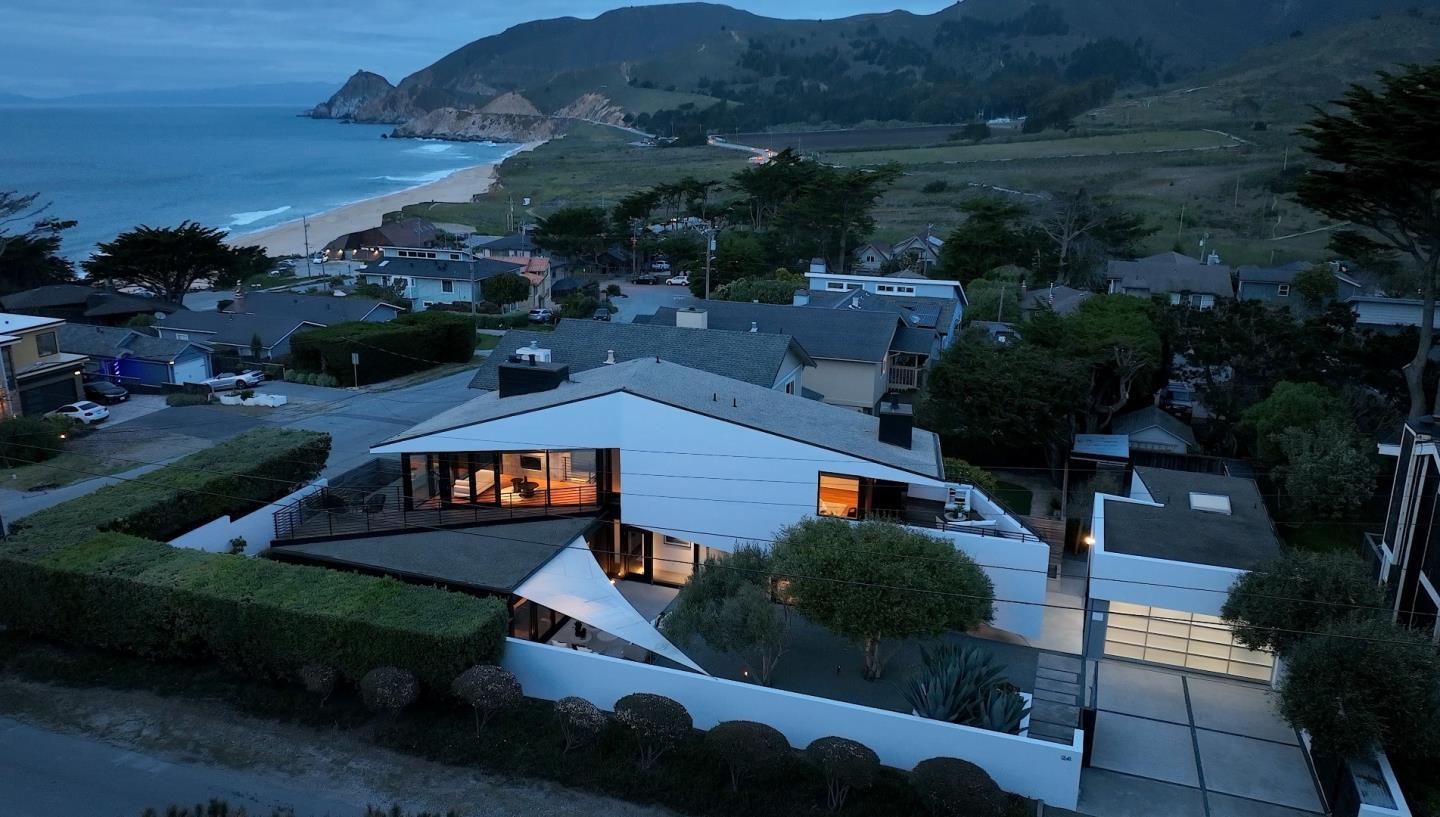 1241 Main Street Montara, CA 94037 - Photo 33 of 34 an aerial view of multiple house