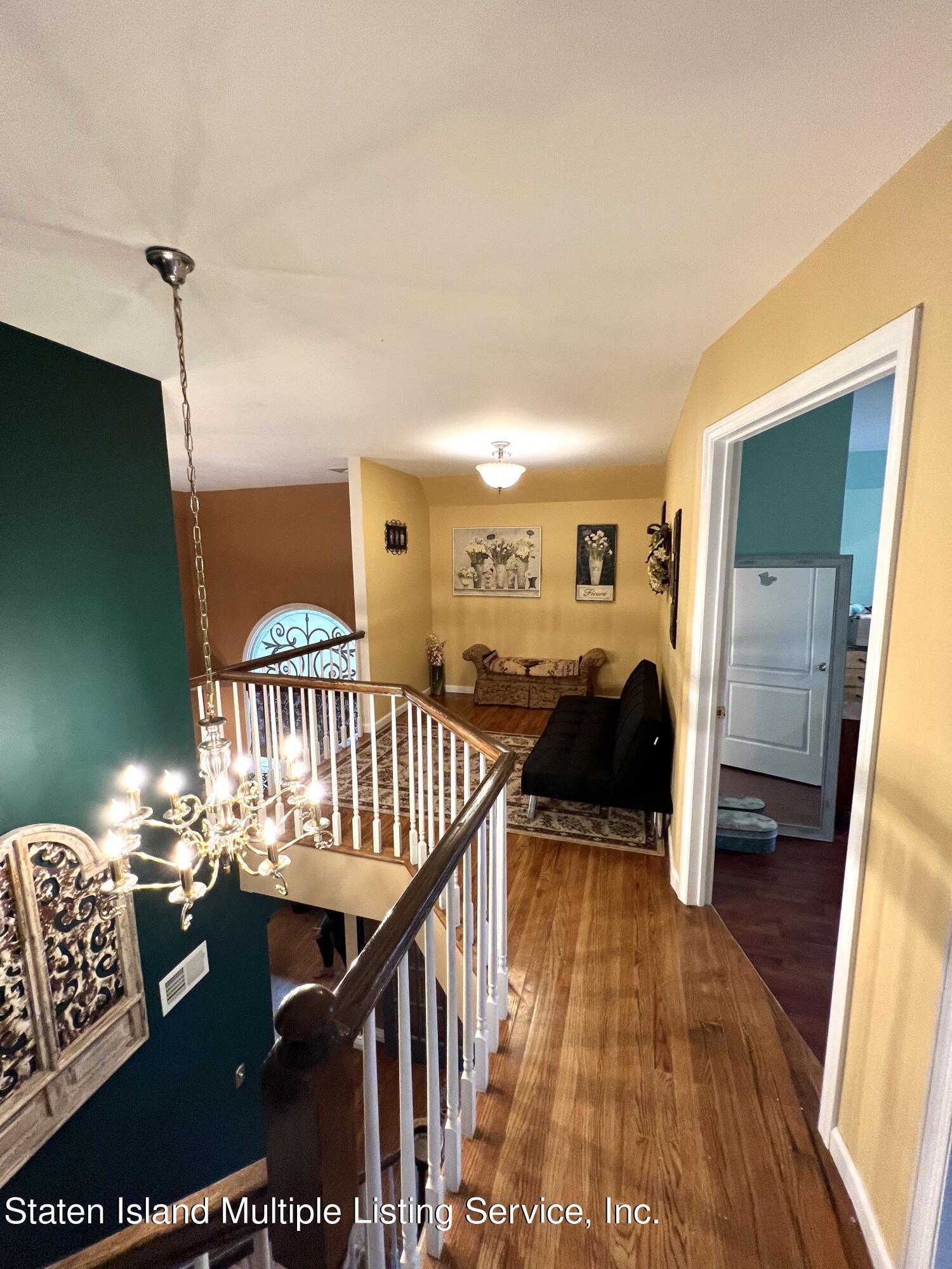 383 Beach Road Staten Island, NY 10312 - Photo 19 of 34 A6C8774D-90D1-4FB0-AC10-A2D0FAF9FCB4_1_2
