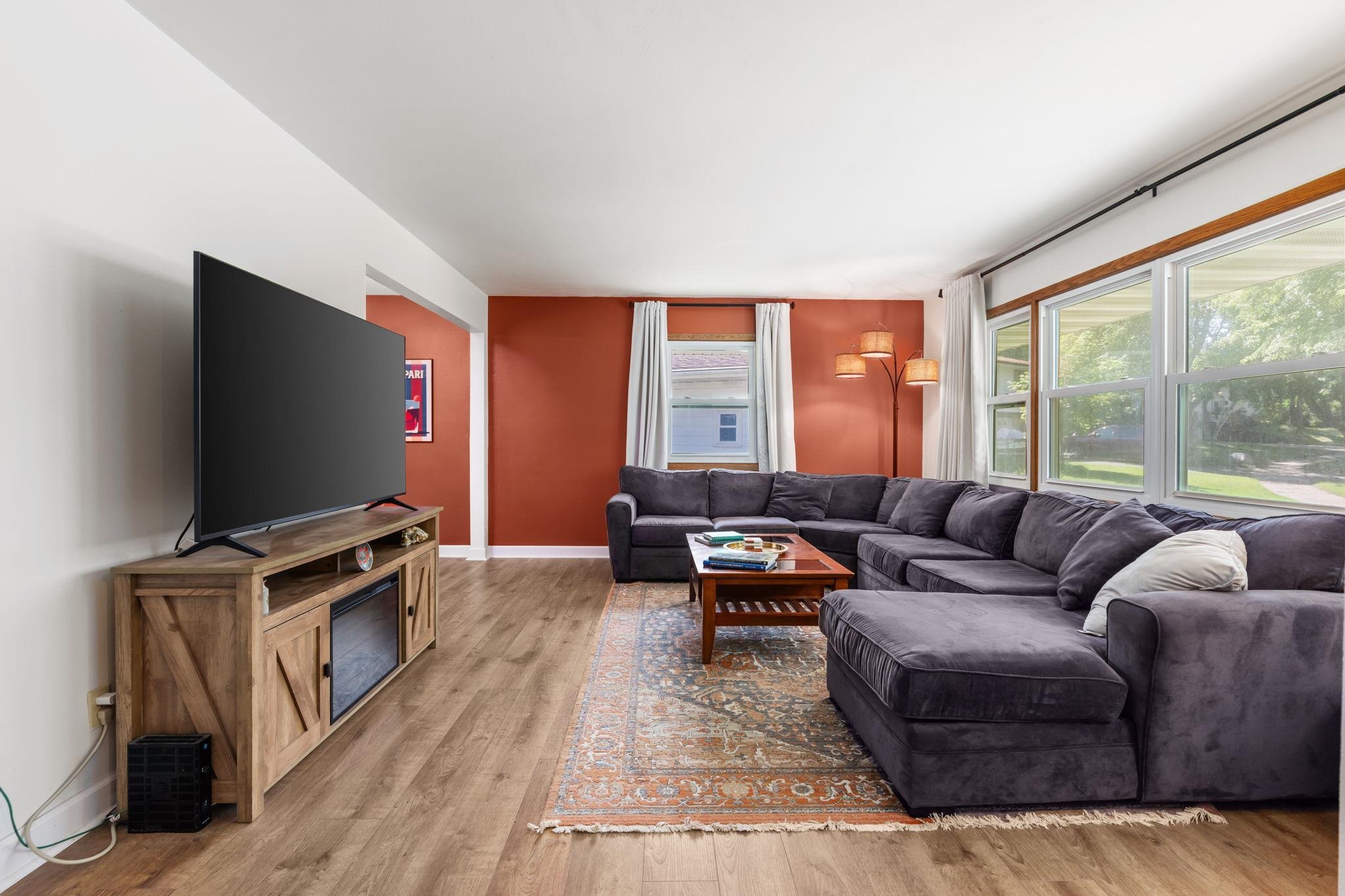 1011 Bay Ridge Road Madison, WI 53716 - Photo 4 of 38