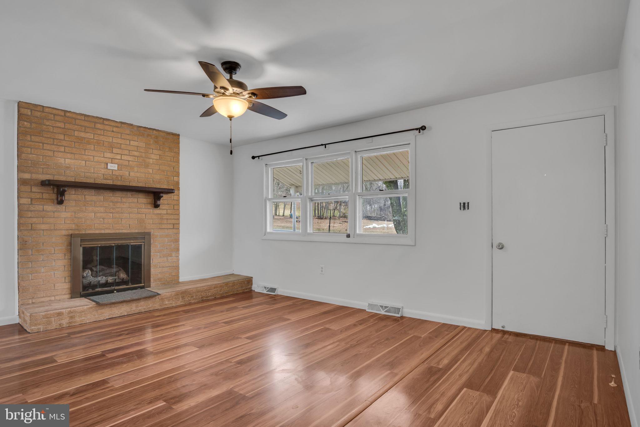 1375 Roundtop Road Lewisberry, PA 17339 - Photo 4 of 34