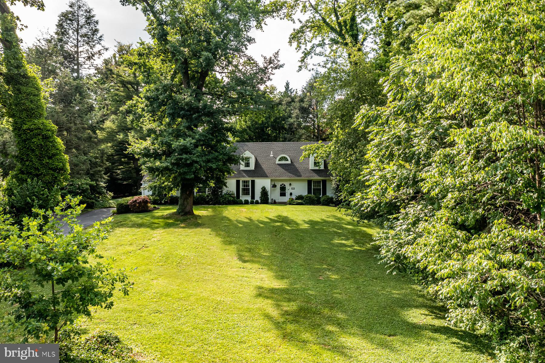 406 Randall Road Wyncote, PA 19095 - Photo 4 of 64