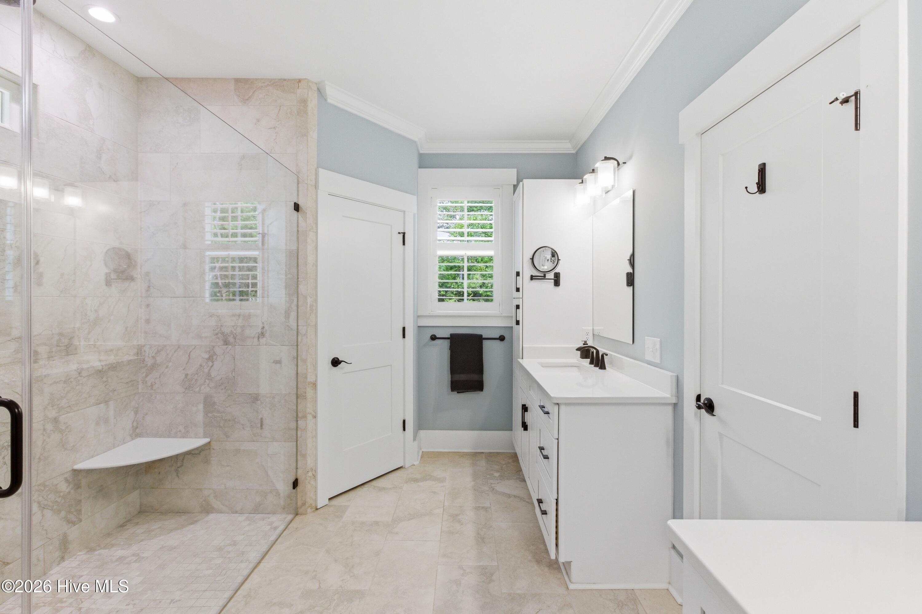 194 Hampton Court Hampstead, NC 28443 - Photo 23 of 68 Spacious bath, and you can view the pond and turtles from the bathroom window!