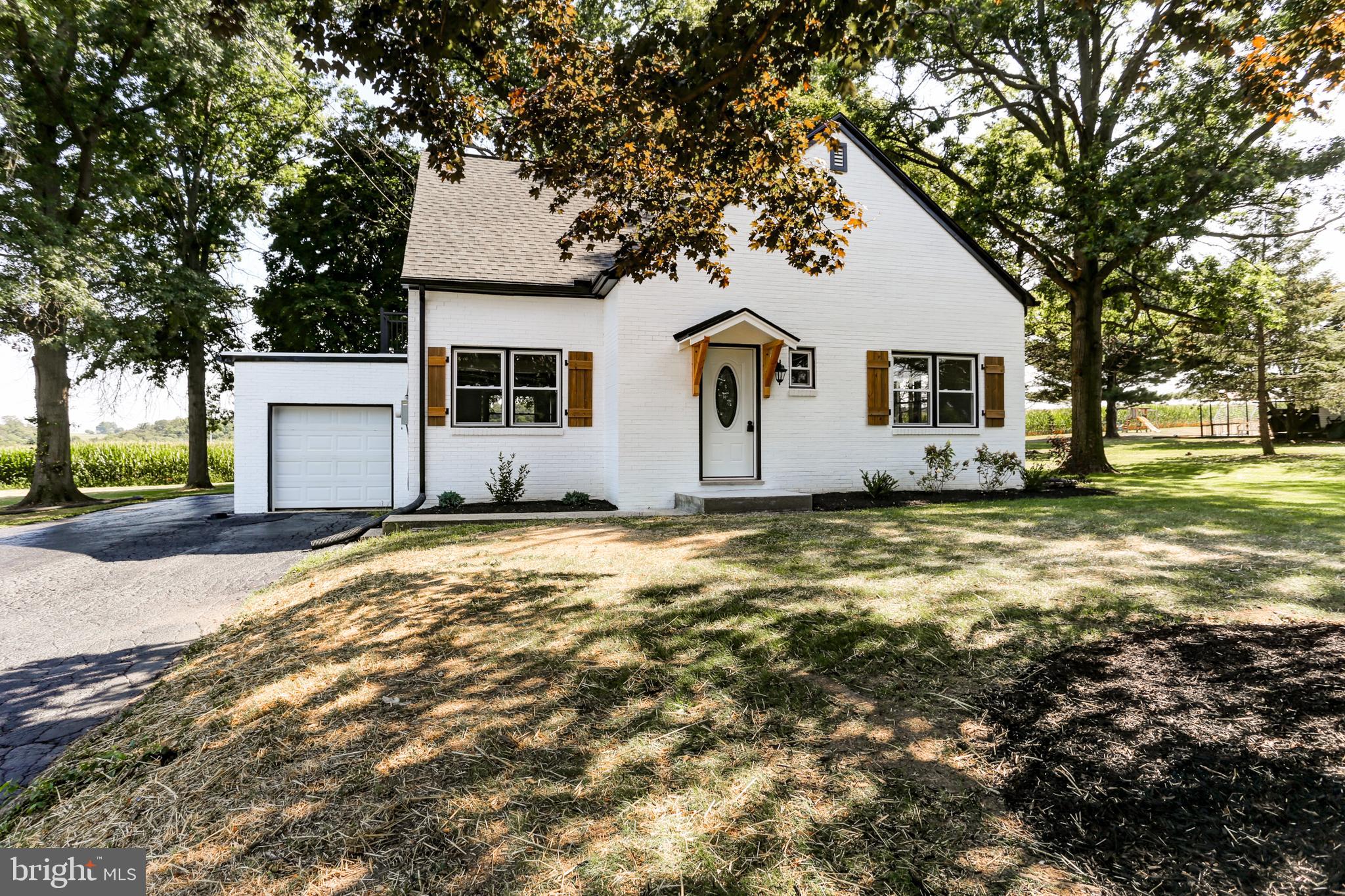 3920 Locust Grove Road Columbia, PA 17512 - Photo 3 of 54 Gallery Image 3