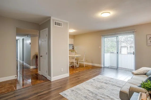 $2,100 | 5809 Harvest Hill Road, Unit 2055, Dallas, TX 75230