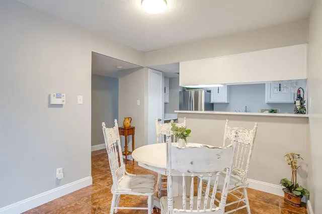 $2,100 | 5809 Harvest Hill Road, Unit 2055, Dallas, TX 75230