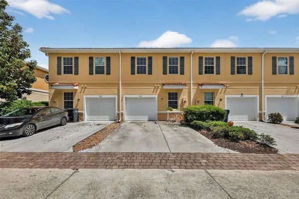 $2,200 | 3736 82nd Ave Circle East, Unit 105, Sarasota, FL 34243