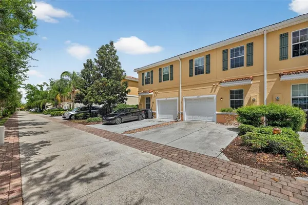 $2,200 | 3736 82nd Ave Circle East, Unit 105, Sarasota, FL 34243