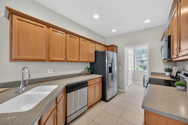 $2,200 | 3736 82nd Ave Circle East, Unit 105, Sarasota, FL 34243