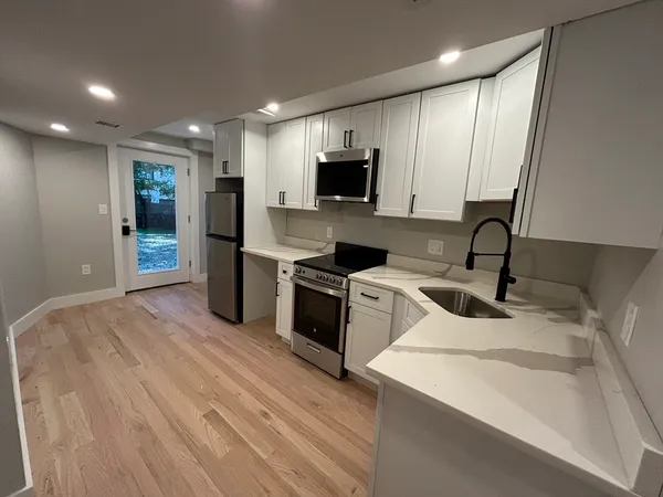 $2,600 | 37 Delle Avenue, Unit 1, Boston, MA 02120