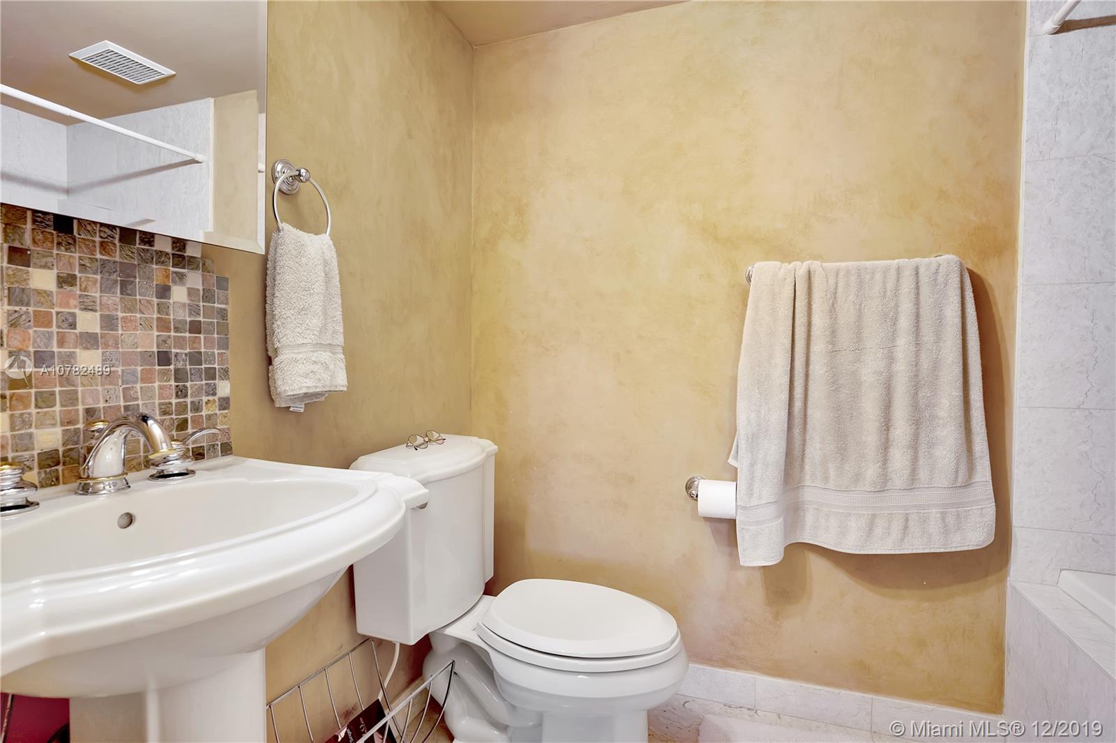 151 Southeast 15th Road, Unit 803 Miami, FL 33129 - Photo 19 of 33