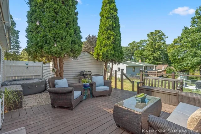 $225,000 | 14758 152nd Avenue, Grand Haven, MI 49417