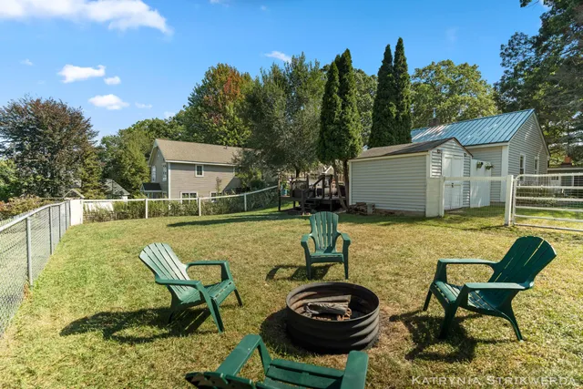 $225,000 | 14758 152nd Avenue, Grand Haven, MI 49417