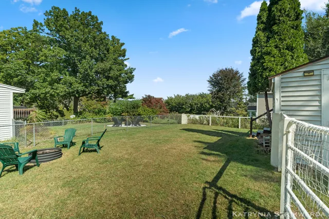 $225,000 | 14758 152nd Avenue, Grand Haven, MI 49417