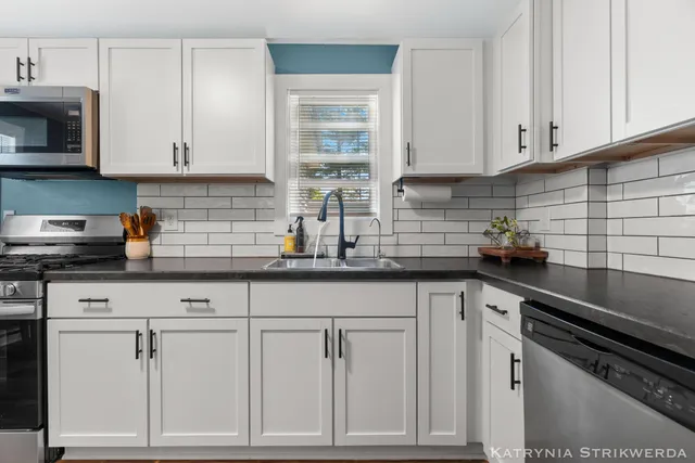 $225,000 | 14758 152nd Avenue, Grand Haven, MI 49417