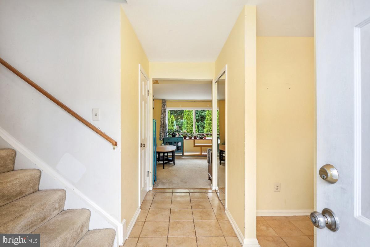 404 Tapawingo Road Southeast Vienna, VA 22180 - Photo 9 of 44