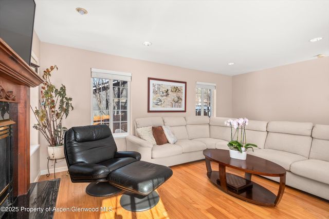 $1,587,000 | 203 Deer Run, Carbondale, CO 81623