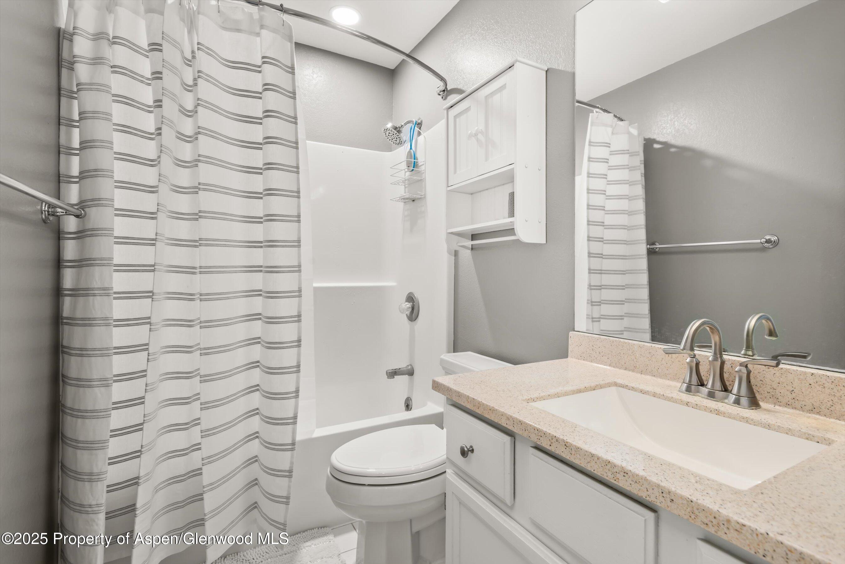 203 Deer Run Carbondale, CO 81623 - Photo 35 of 50 44-203DeerRun_2503270044