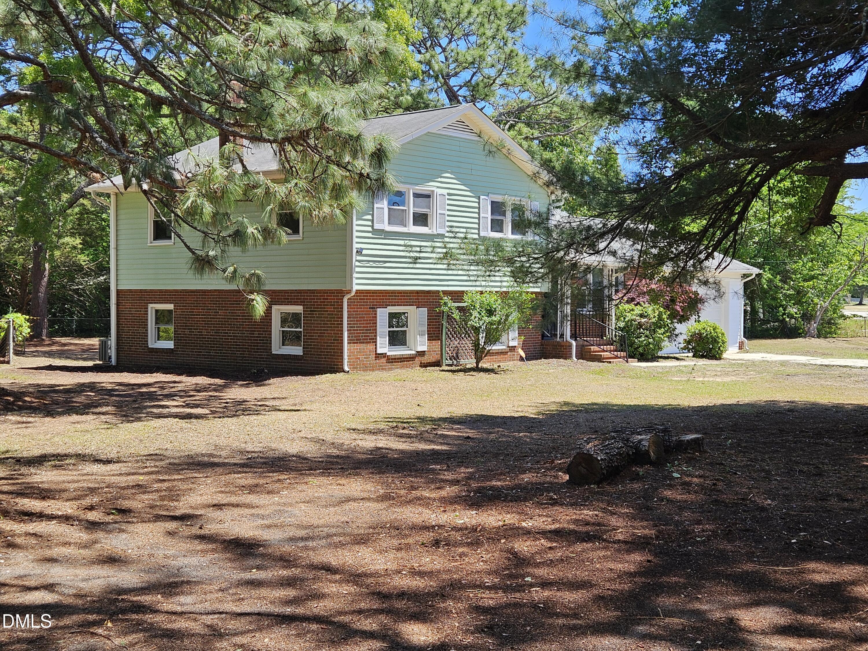 4603 Rosehill Road Fayetteville, NC 28311 - Photo 2 of 32