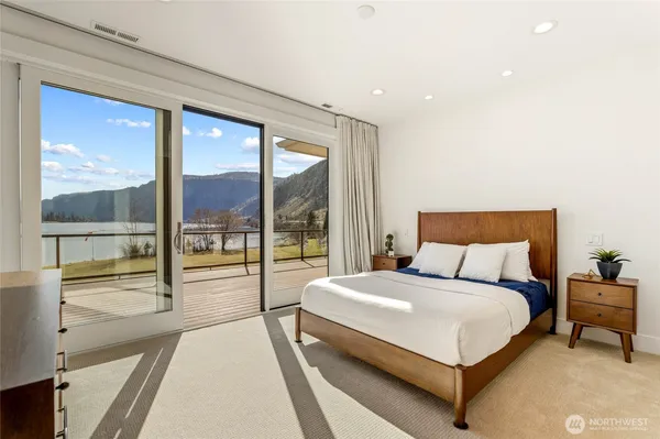 $3,399,999 | 70 Shypoke Place, Entiat, WA 98822