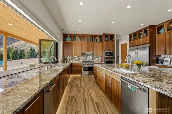 $3,399,999 | 70 Shypoke Place, Entiat, WA 98822