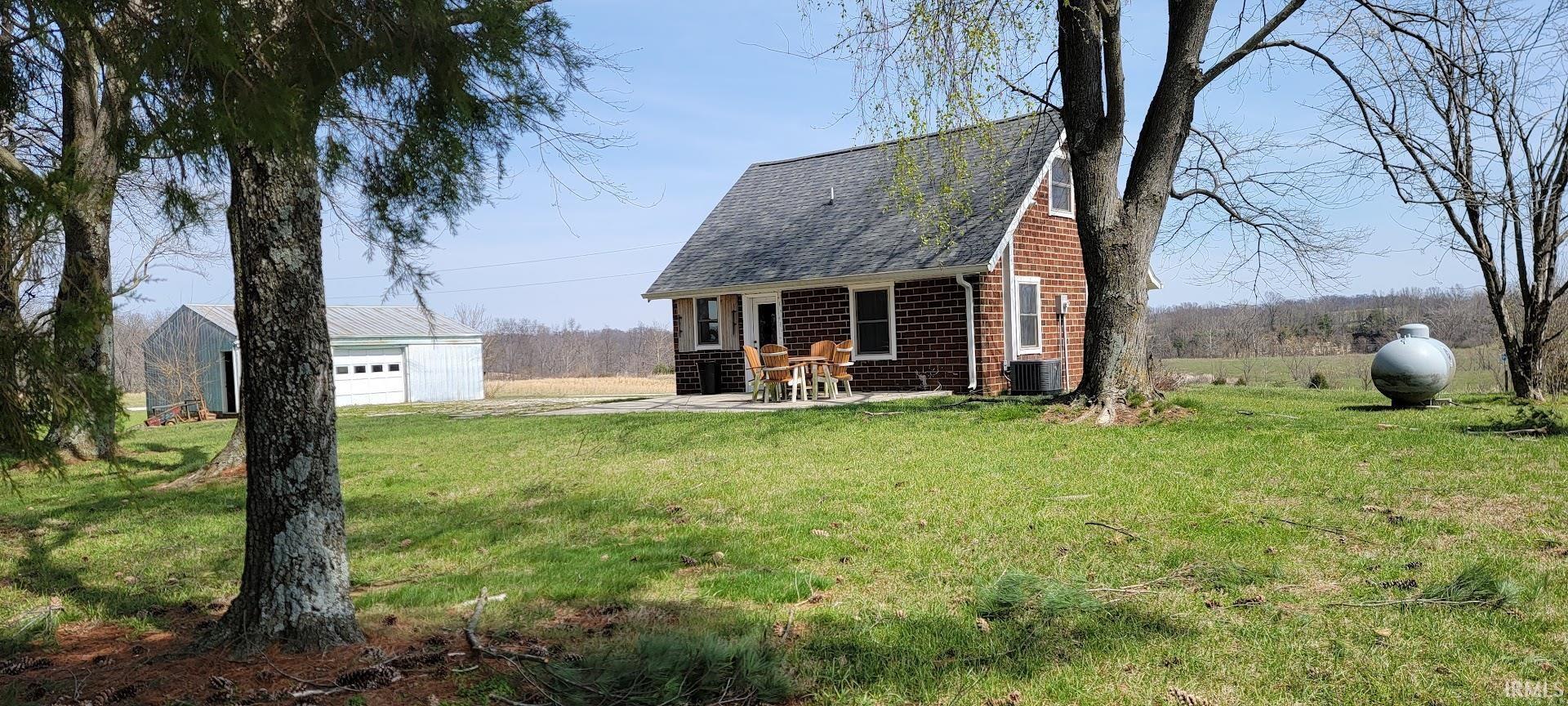 2442 Lingenfelter Road Loogootee, IN 47553 - Photo 12 of 19