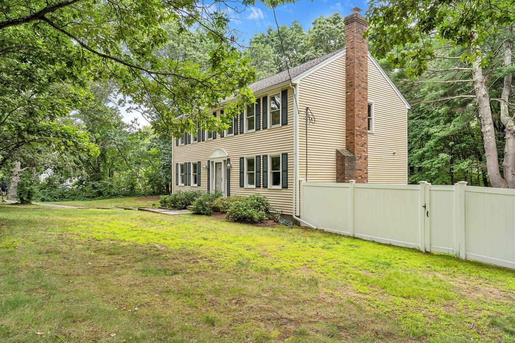 355 Hudson Road Stow, MA 01775 - Photo 2 of 27