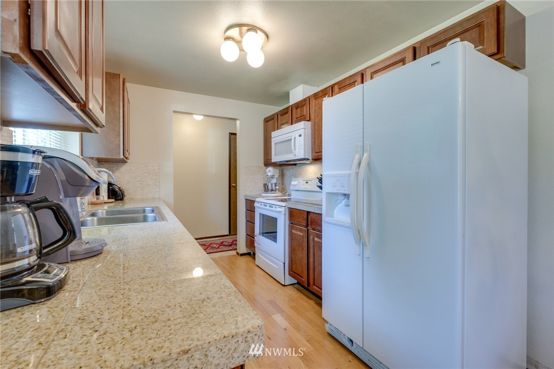 1400 Timber Trail Road East Port Orchard, WA 98366 - Photo 5 of 16 Gallery Image 5
