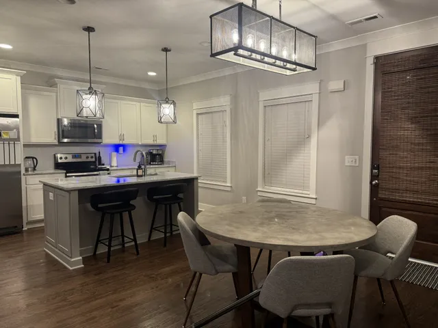 $2,800 | 1209 Davidson Street, Nashville, TN 37206