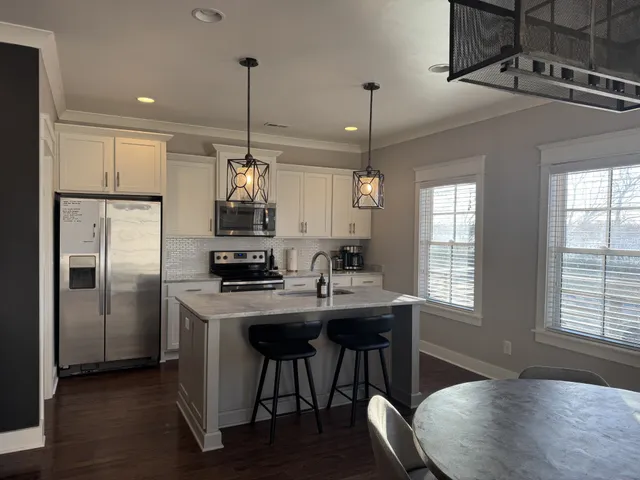 $2,800 | 1209 Davidson Street, Nashville, TN 37206