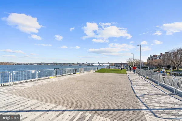 $2,875,000 | 304 South Union Street, Alexandria, VA 22314