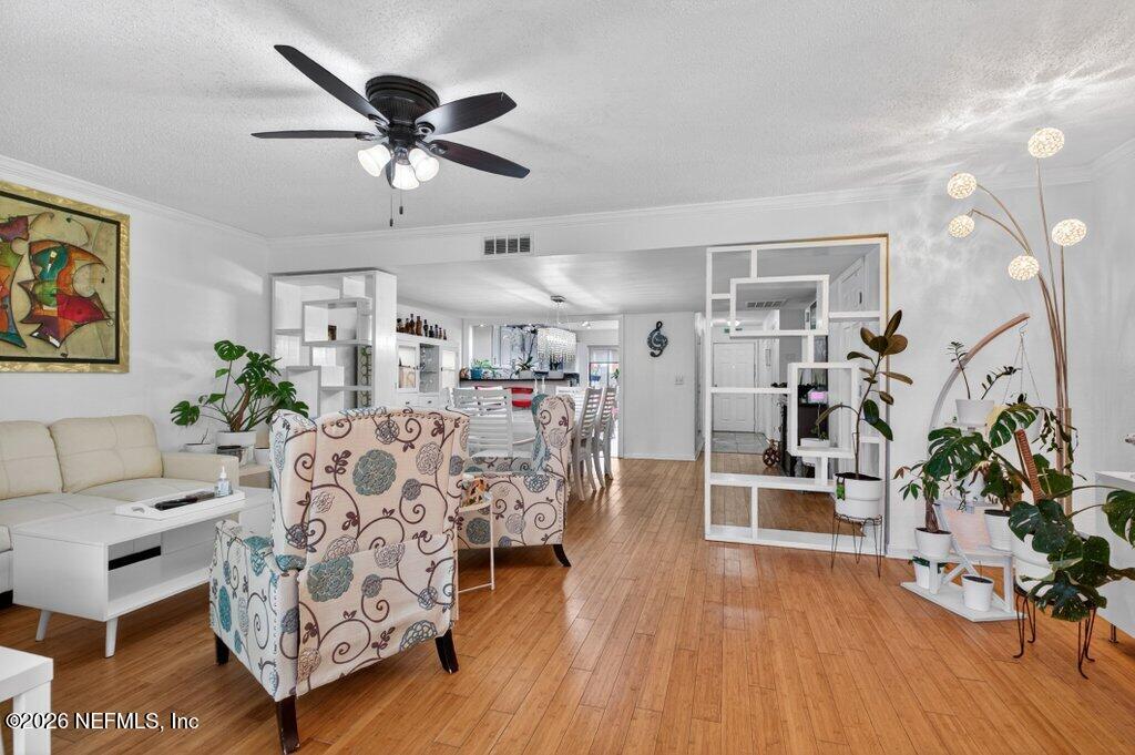 8880 Old Kings Road South, Unit 34 Jacksonville, FL 32257 - Photo 23 of 39 Living Room