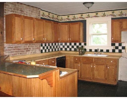 3821 Evergreen Road Pulaski, PA 16143 - Photo 2 of 8 Kitchen.