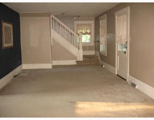 3821 Evergreen Road Pulaski, PA 16143 - Photo 4 of 8 Living Room.