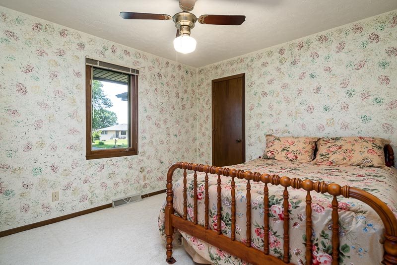 3644 Cutty Sark Road Cherry Valley, IL 61016 - Photo 21 of 33 a bedroom with a bed and a window