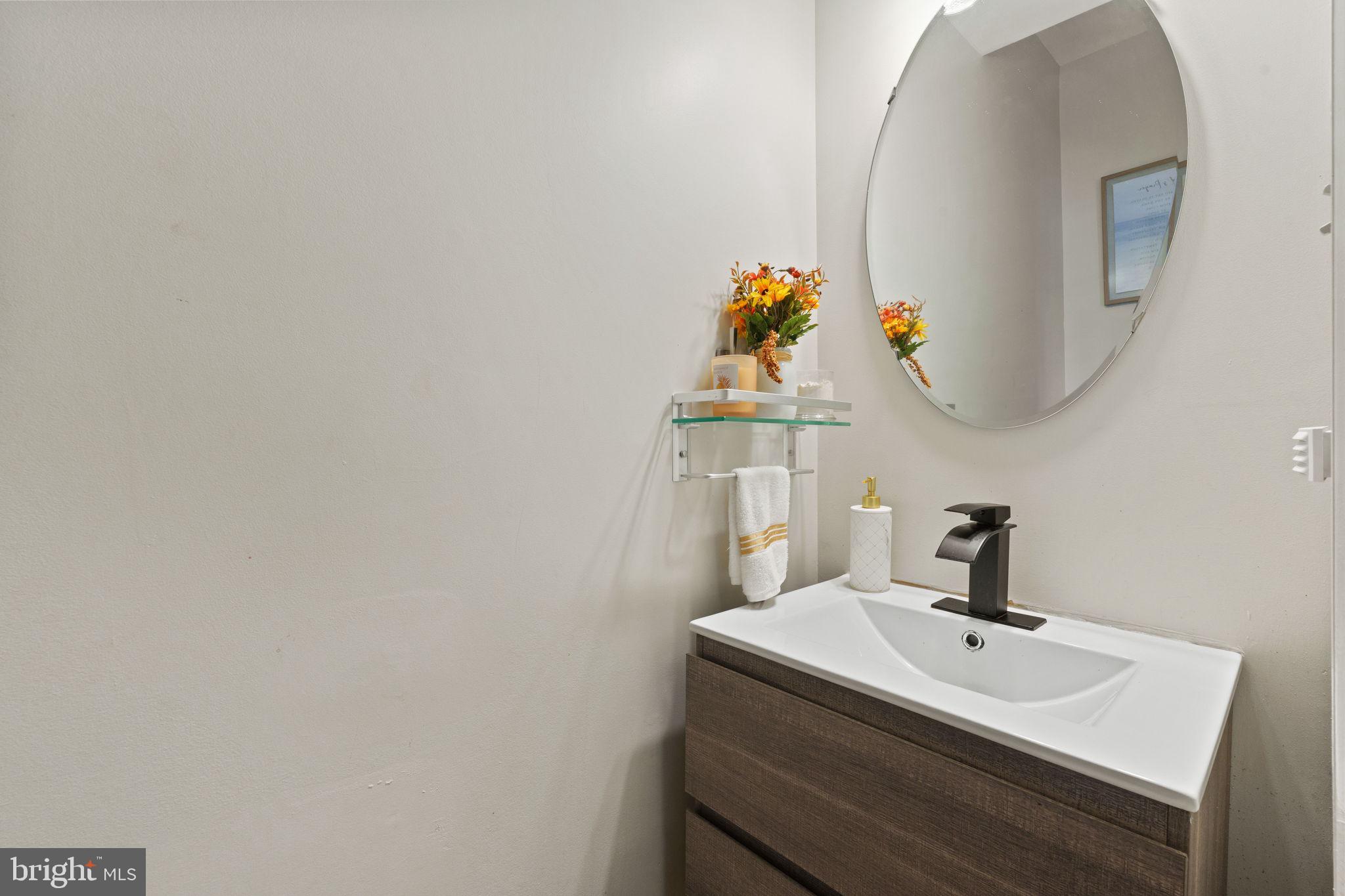 6149 Downs Ridge Court Elkridge, MD 21075 - Photo 13 of 47 Powder Room