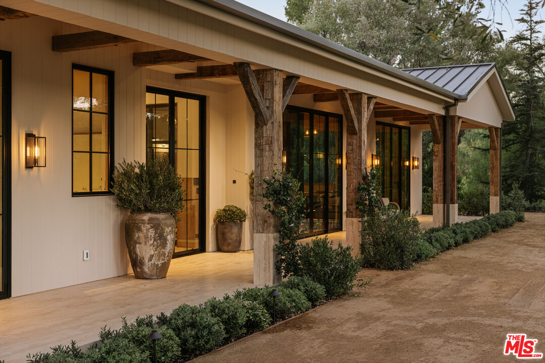 5350 Round Meadow Road Hidden Hills, CA 91302 - Photo 9 of 60 Gallery Image 9